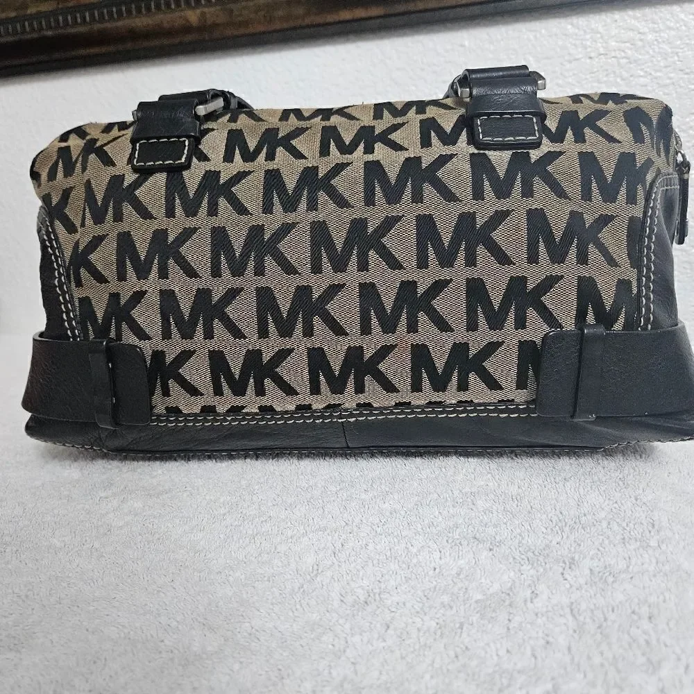 Michael kors shoulder bag